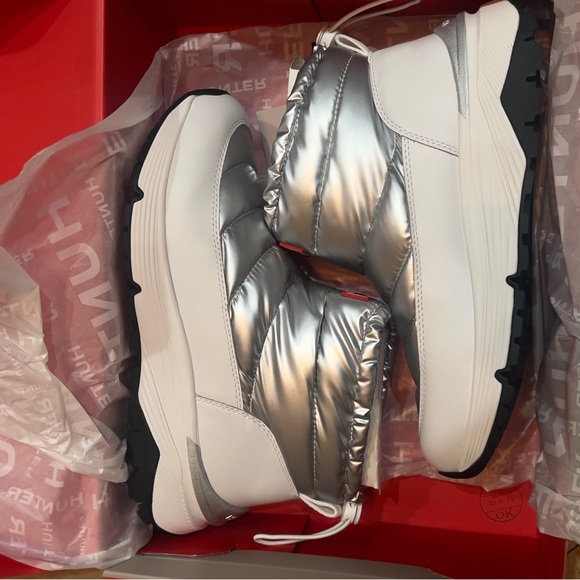 HUNTER Anne Waterproof Bootie - Picture 2 of 9